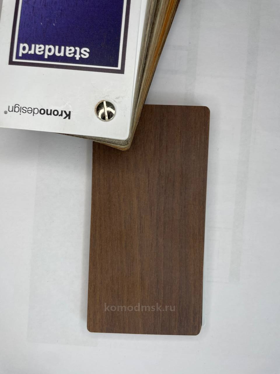 Живое фото ЛДСП Кроношпан К020 PW Орех Селект Каминный