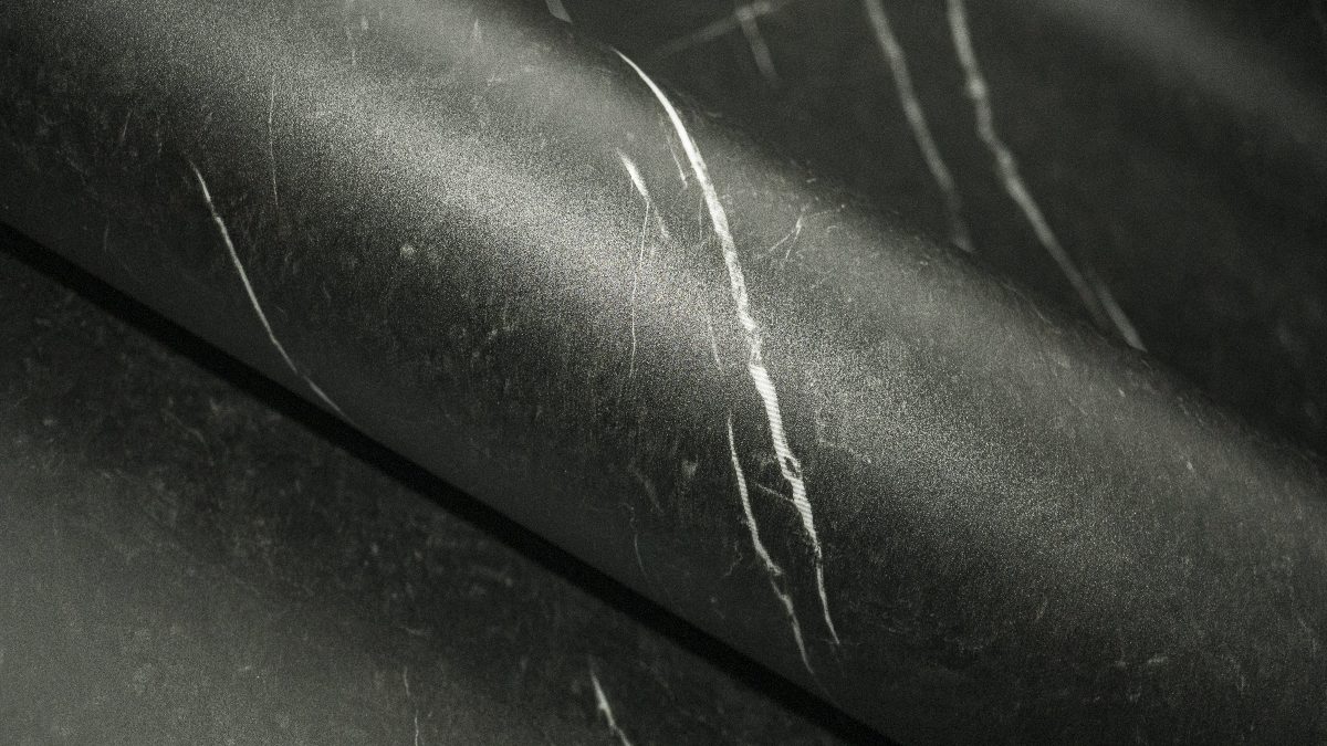 ПВХ-плёнка АДИЛЕТ Marble MA-13 Блэкберн на изгибе - фото декора