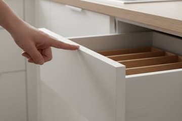 Push-to-open